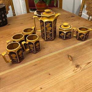 MCM 1970's coffee set Vintage Ceramic Glazed Mugs, Pot, Creamer & Sugar
